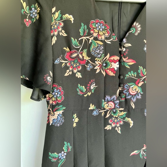 Ann Taylor Ladies Dress Petite Size OP black Floral Print - Picture 4 of 6